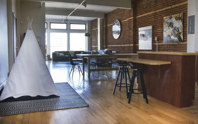 Loft Style 1BR in Plateau by Sonder