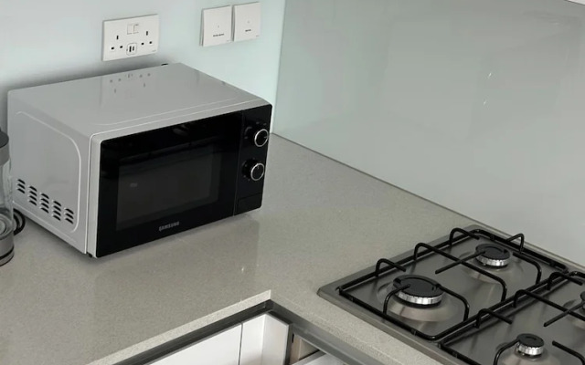 Cozy studio apartment in JVC