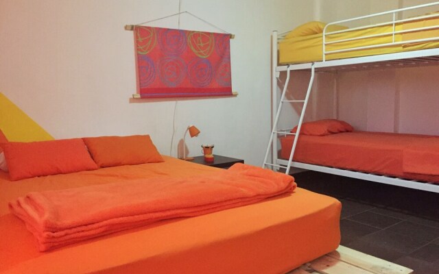 Acuarela Hostal - Hostel