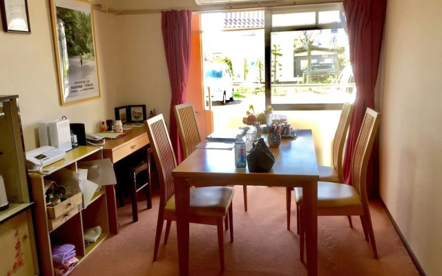 Backpackers DORMS MIWA - Hostel