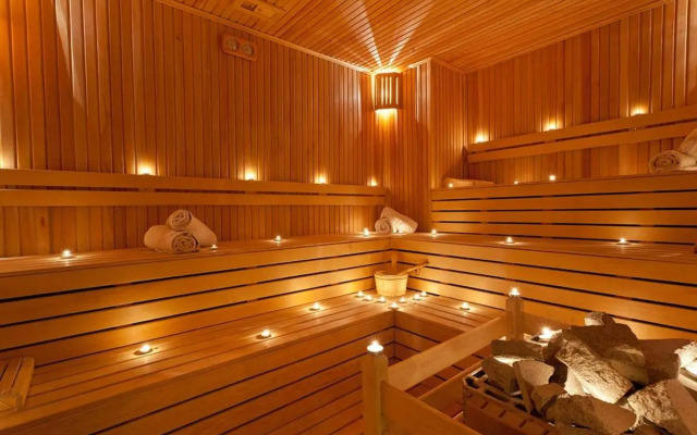 Grand Niki Hotel & Spa
