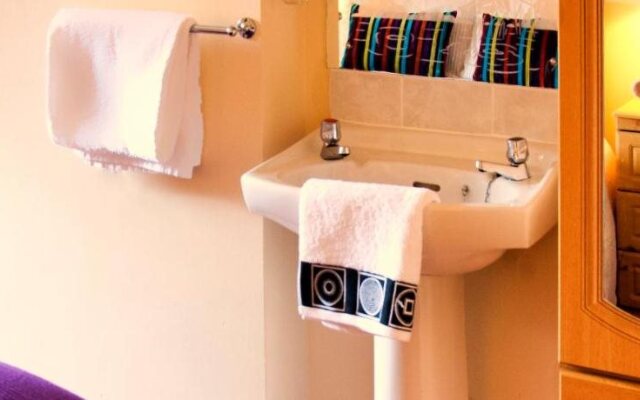 Broadlands B&B