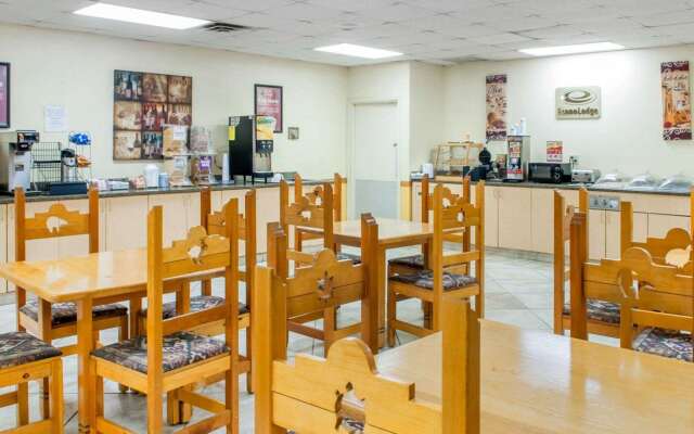 Econo Lodge Carlsbad Caverns Area