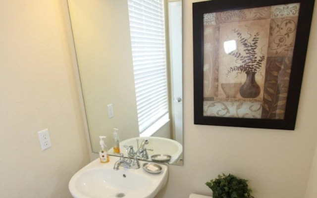 4845 Vista Cay
