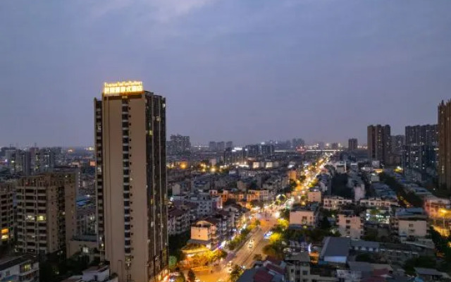 Art and Painting Pattaya Thai Hotel (Wanda Plaza)