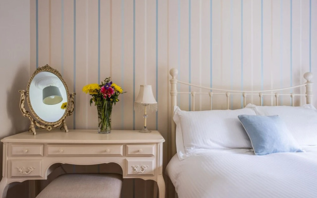 Stream House Luxury B&B