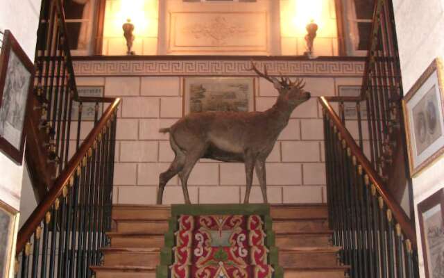 Pavillion du Chateau de Saint Augustin