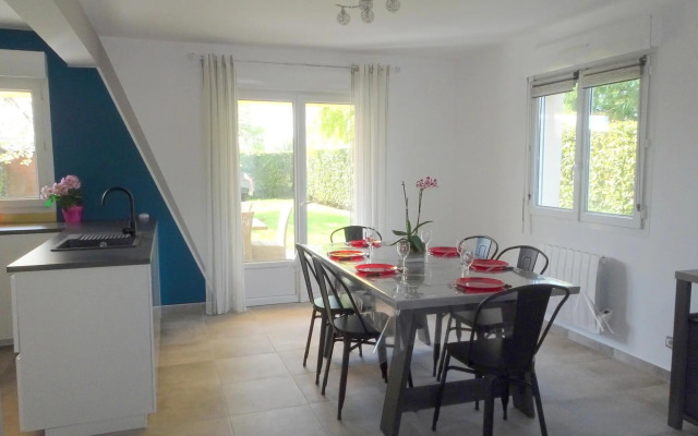 Semi-detached House, Brehal