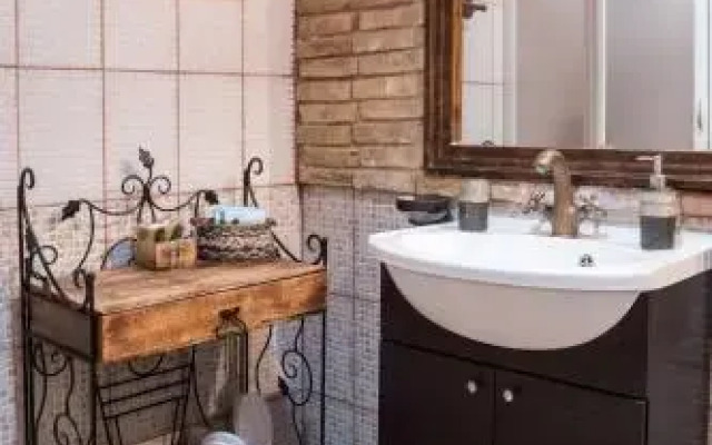 Lykovrisi Guest House I