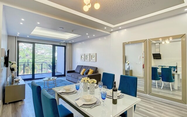 Torre Palace I by Atlantic Holiday