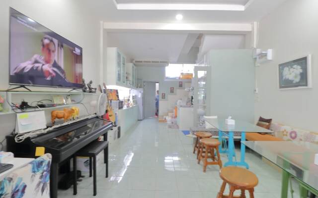 Saen Sabai Hostel
