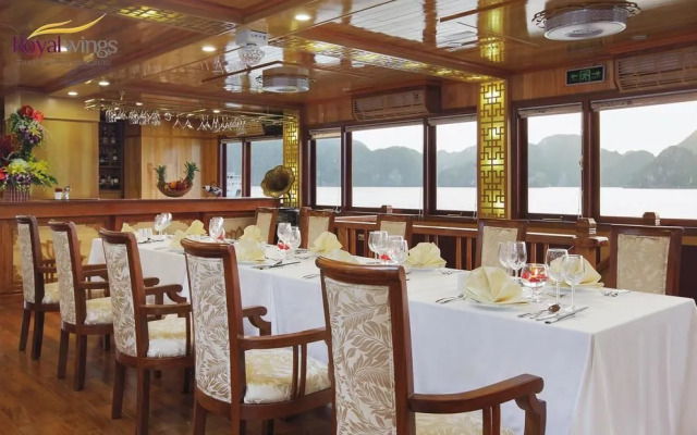 Royal Wings Cruise