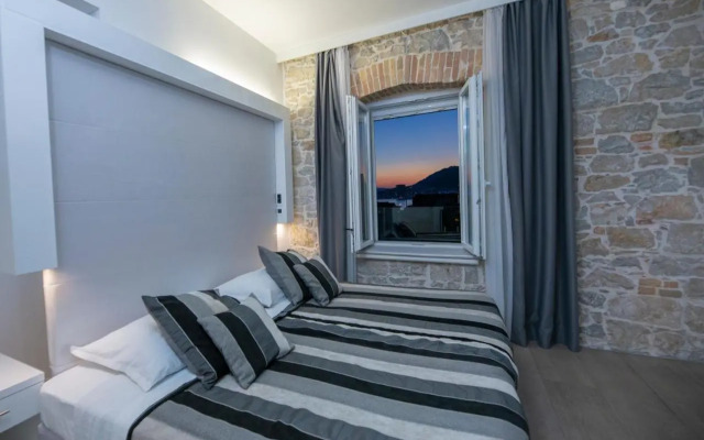 Karmel Beachway Rooms1