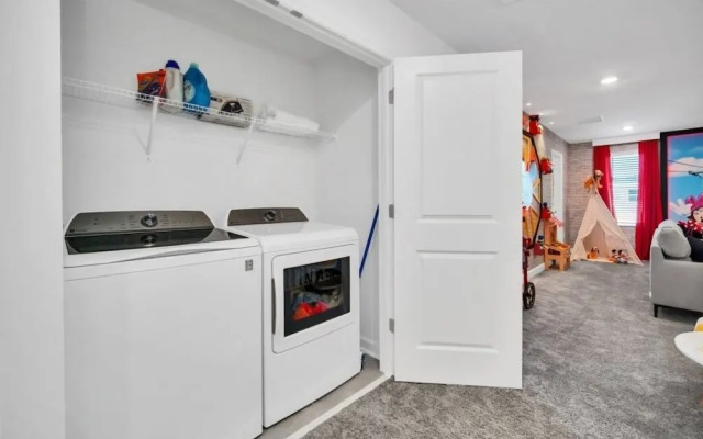 2900penolpe 9 Bedroom Home