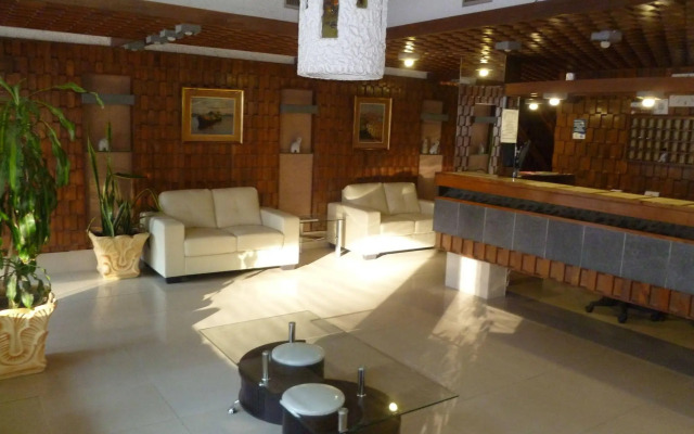 Shelton Hotel