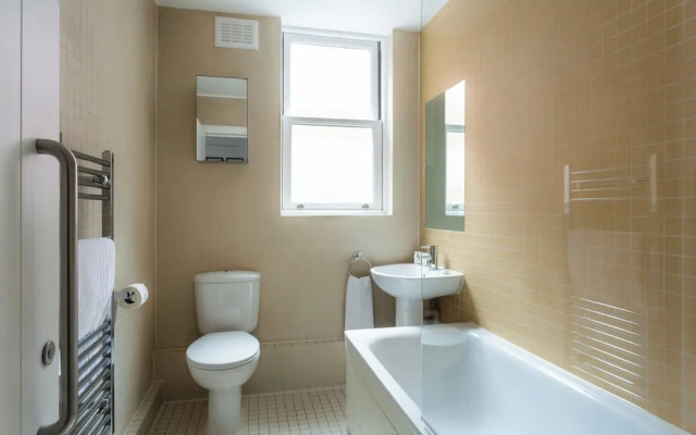 Flying Butler Victoria - Vincent Square/Bloomburg Street