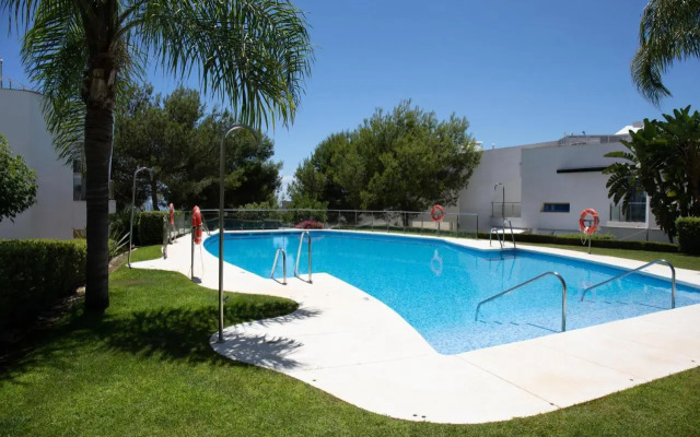 Luxurious 2 Bedroom Townhouse in Sierra Blanca