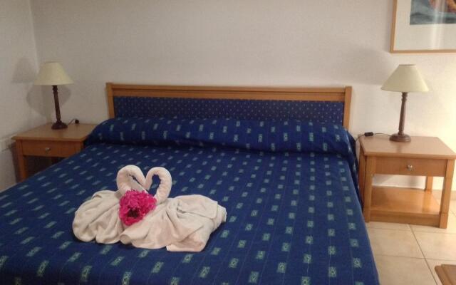 Paphos Gardens Holiday Resort - Hotel And Apartments