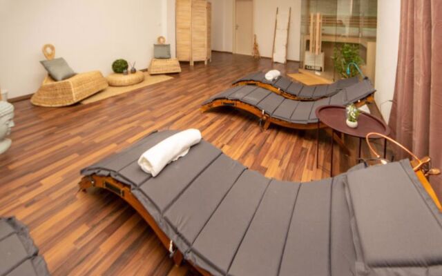 Villa 2 Pools 36029