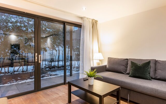 Child & pet friendly | Parking