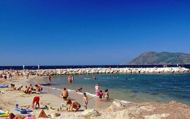 Appartement Six-Fours-les-Plages, 2 pièces, 4 personnes - FR-1-316-232