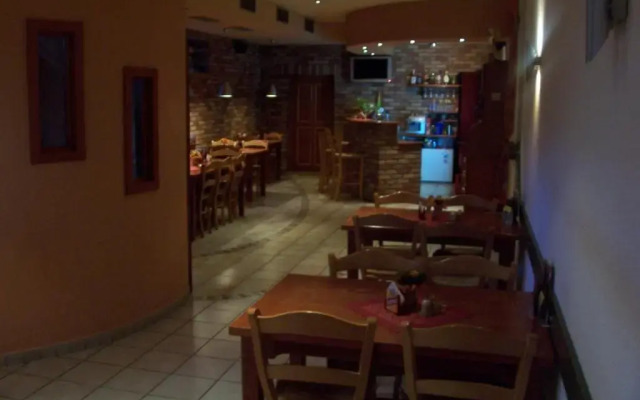 Penzion Restaurace Chanos
