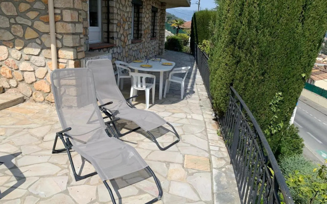 Bas de Villa avec vue dégagée