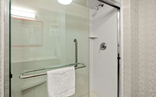 Hampton Inn & Suites Fairbanks