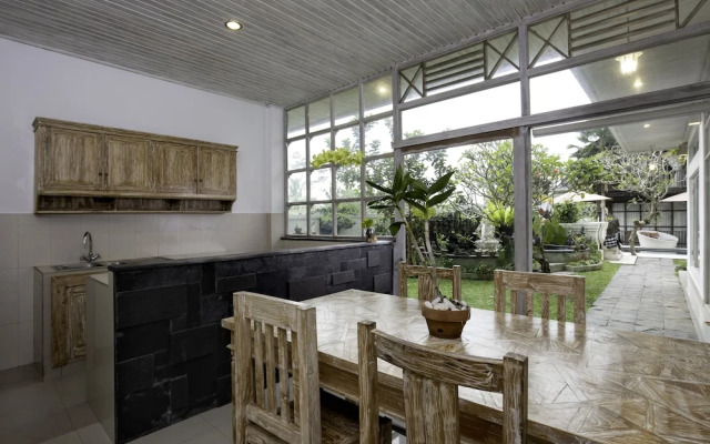 Abian Taksu Suite & Villas