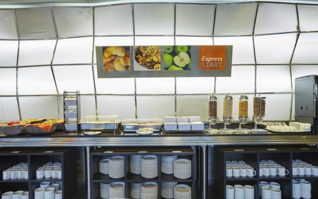 Holiday Inn Express Lisbon - Alfragide by IHG