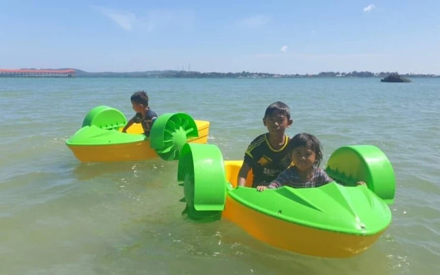Dreamland Beach Holiday