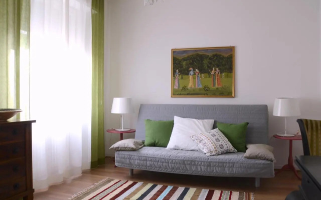 Theia Apartment