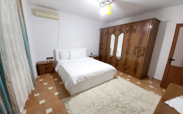 House With 2 Bedrooms in Berat, With Wifi