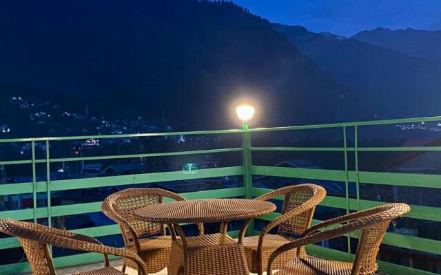Hotel Gingar, Near Mall Road Manali