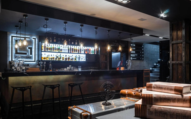 M1 Club Hotel