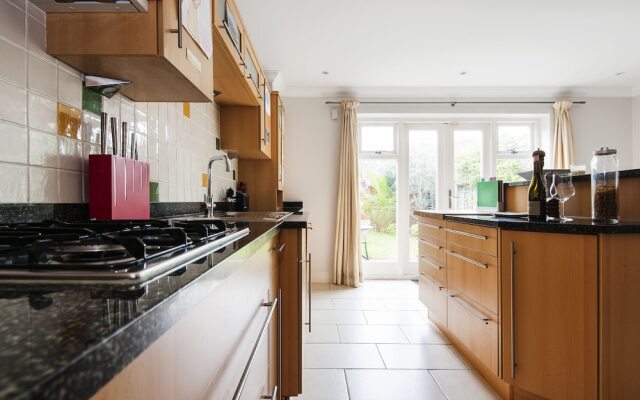 Lovely Putney Home by the Thames