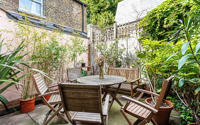 Quirky, Spacious House in the Heart of Hackney