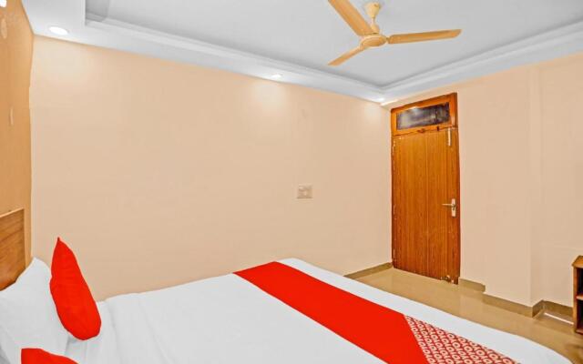 OYO 85984 Hotel Happy Spring