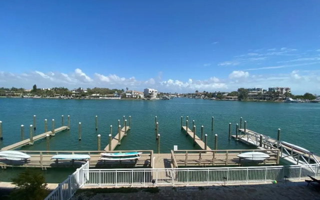 Oceana 202 West