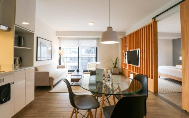 w Astounding 2BR in Miraflores