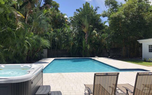 Casa Ria Luxury House w Private Pool Near Aventura Mall