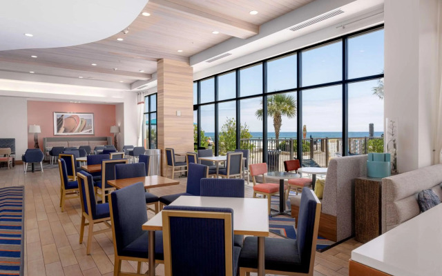 Hampton Inn & Suites Orange Beach/Gulf Front