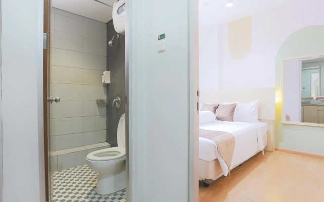 Gunawangsa Manyar Hotel Surabaya