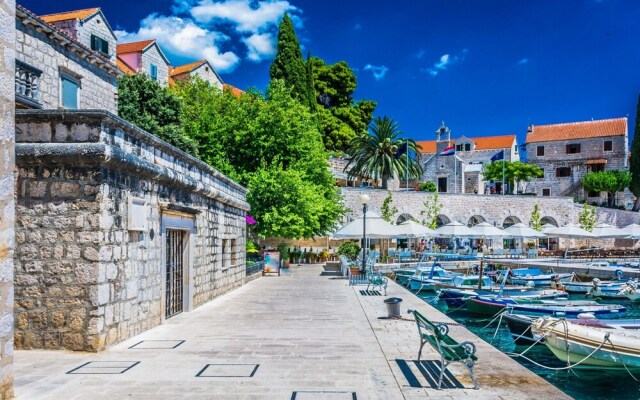 Brač Island Apt Mladineo A4 300mt From S