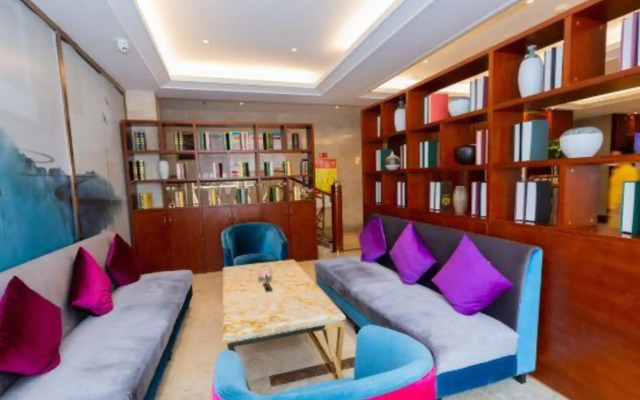Xiangyang Dongfeng Hotel