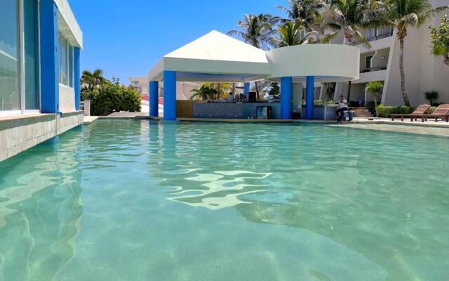 Luxury beachfront villa at Nizuc