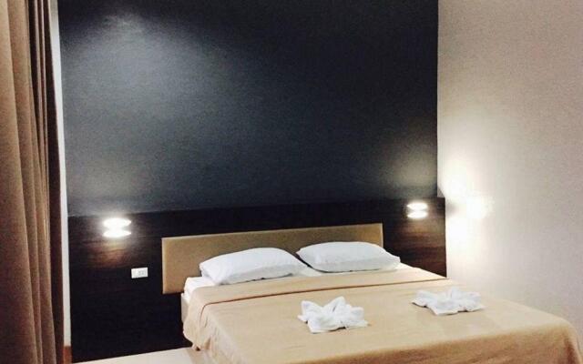Leux Hotel