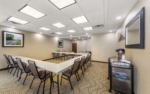 Comfort Suites Cullman I-65 Exit 310