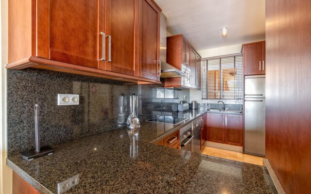 Stunning 2BR Sea View Condo 8 in Malibu