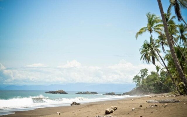 Drake Bay Backpackers